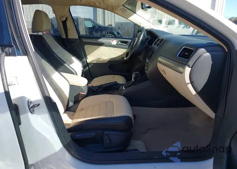 2013 Volkswagen Jetta 2.5L Sel from USA, damaged, VIN 3VWLX7AJ9DM363910